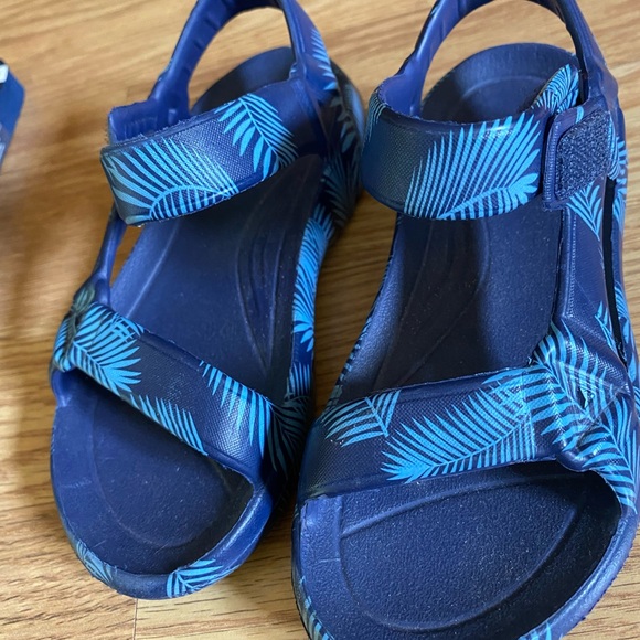 Kids summer sandals/flip flops - Picture 5 of 7
